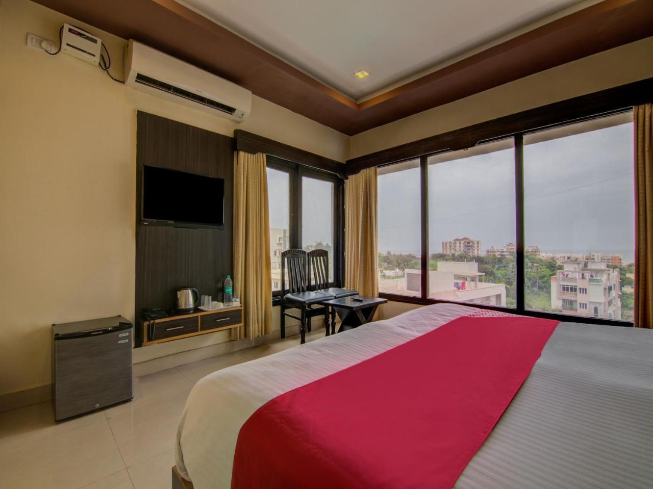 Oyo 16961 Sea Rock Hotel Visákhapatnam Kültér fotó