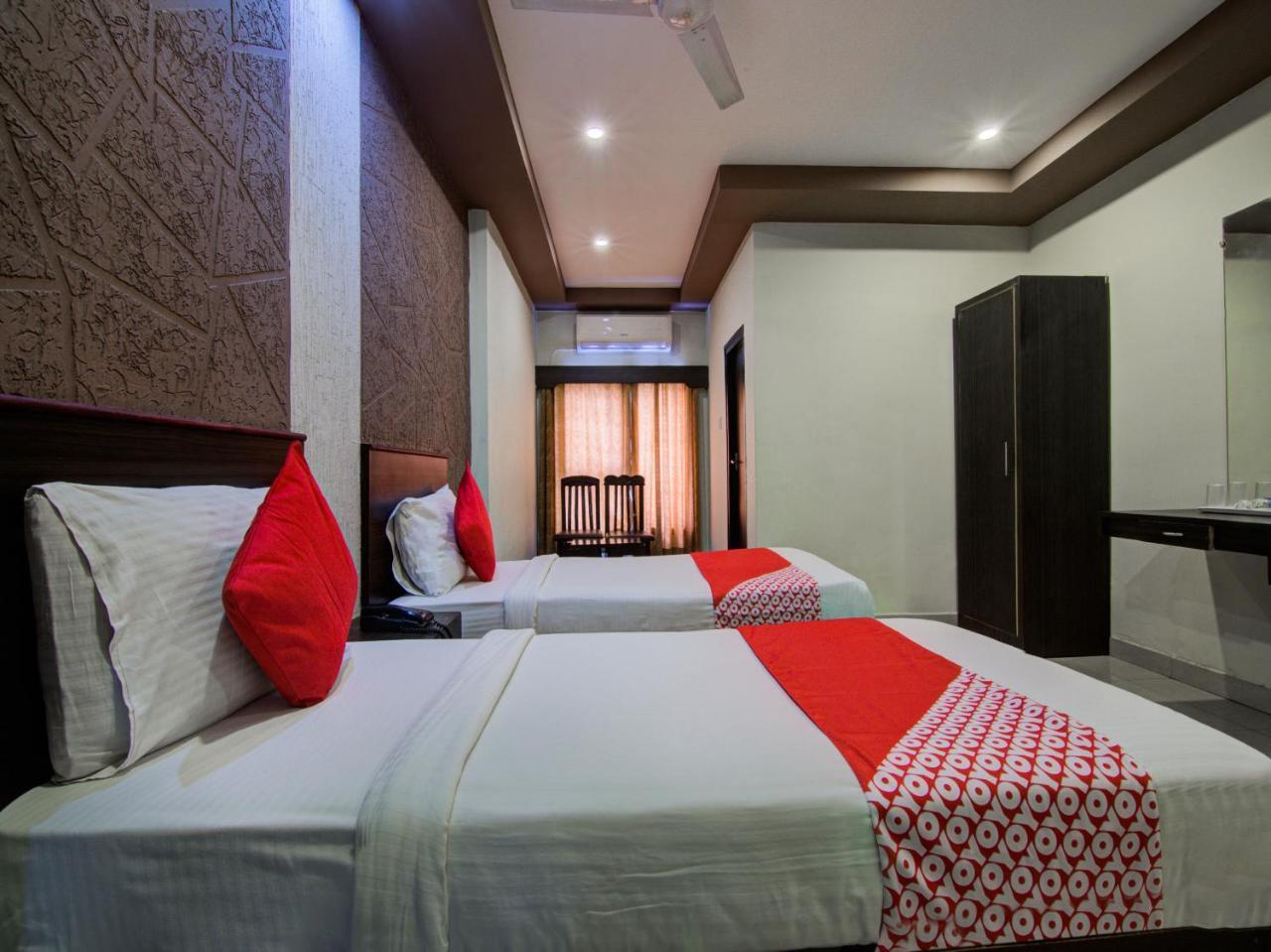 Oyo 16961 Sea Rock Hotel Visákhapatnam Kültér fotó